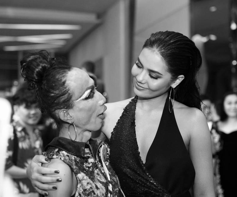 น้ำตาล ร่วมอาลัย พี่เข้ม คนจรศิลปิน เสียชีวิตแล้ว น้ำตาล ร่วมอาลัย พี่เข้ม คนจรศิลปิน เสียชีวิตแล้ว