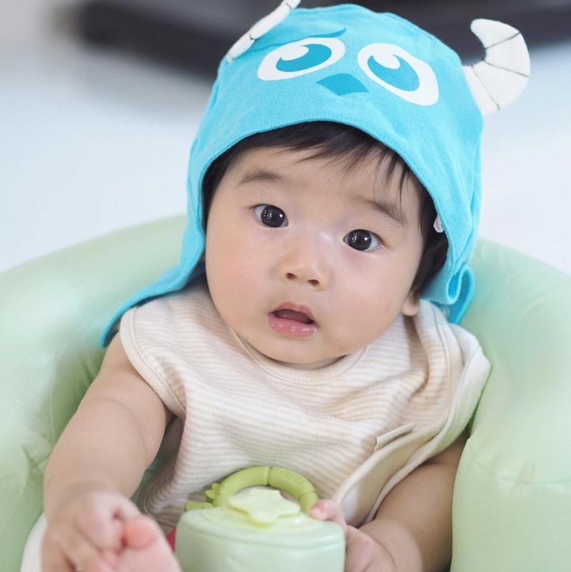 น้องอคิณ ลูกชาย เนย โชติกา ไฮโซอาร์ม น้องอคิณ ลูกชาย เนย โชติกา ไฮโซอาร์ม