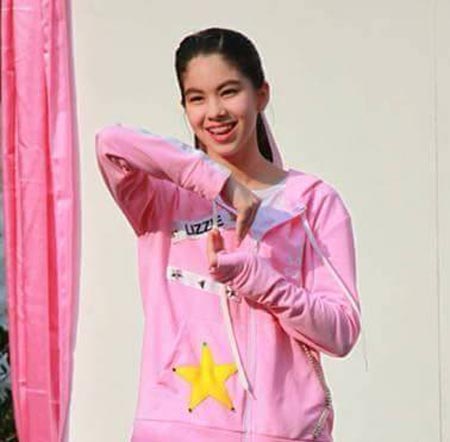 ลิซซี่ เฟลิเซีย ลิซซี่ เฟลิเซีย