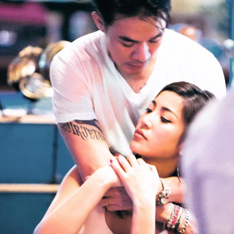 เอมมี่ ไฮโซเจมส์ เอมมี่ ไฮโซเจมส์