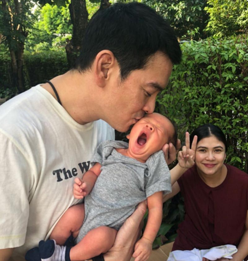 ชาคริต แอน น้องโพธิ์ ชาคริต แอน น้องโพธิ์