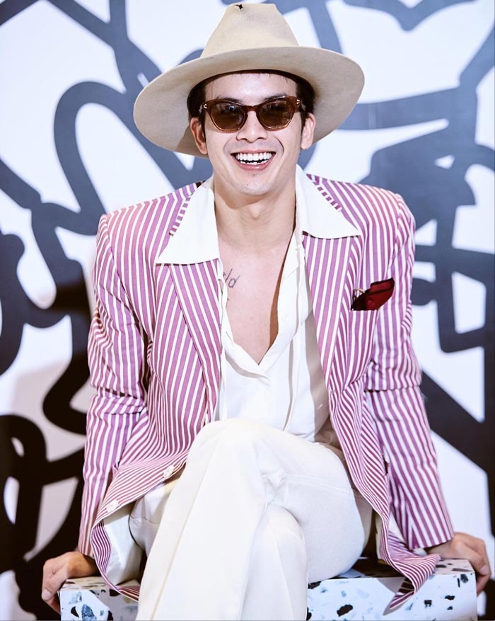 แอมมี่ The Bottom Blues แอมมี่ The Bottom Blues