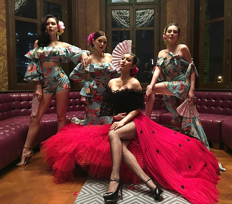 เอมมี่ มรกต เอมมี่ มรกต