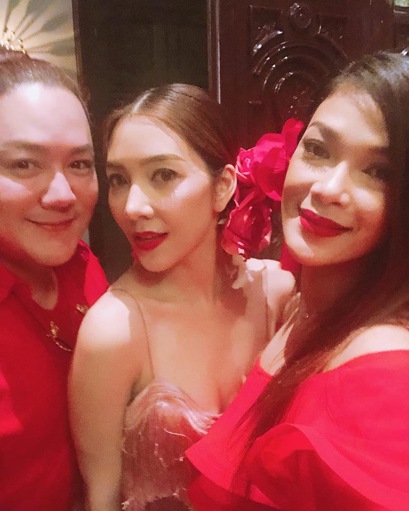 เอมมี่ มรกต เอมมี่ มรกต