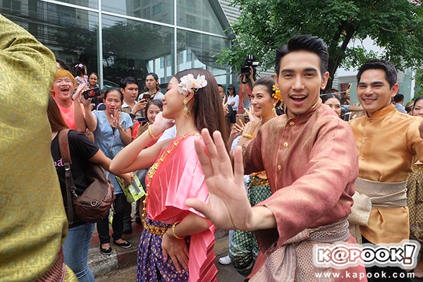 โป๊ป เบลล่า รำแก้บน บุพเพสันนิวาส โป๊ป เบลล่า รำแก้บน บุพเพสันนิวาส