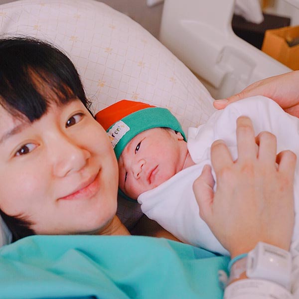 เพชร นาระคลอดลูกคนที่ 2 เพชร นาระคลอดลูกคนที่ 2