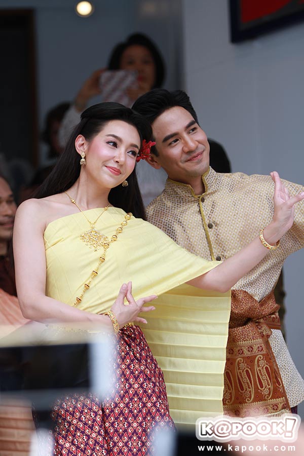 โป๊ป เบลล่า รำแก้บน บุพเพสันนิวาส โป๊ป เบลล่า รำแก้บน บุพเพสันนิวาส