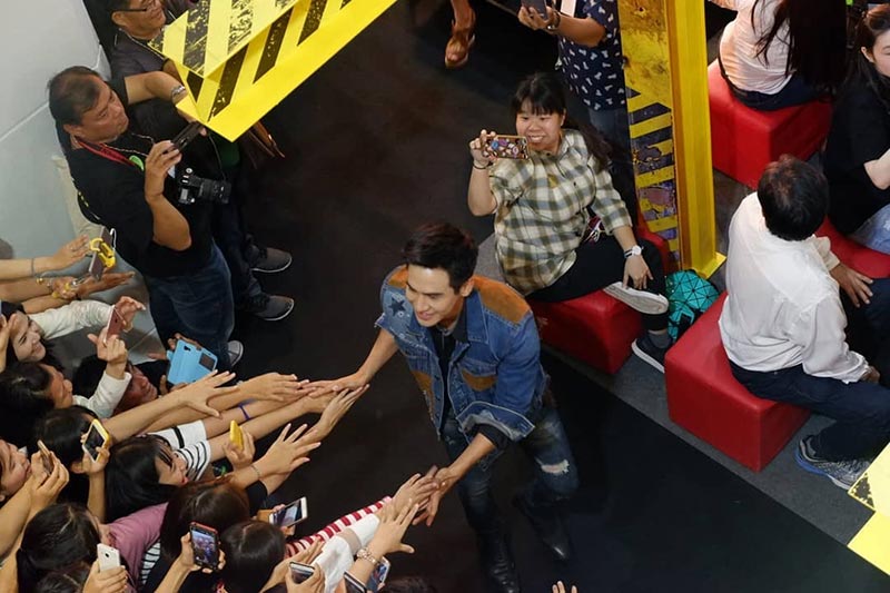 โป๊ป ธนวรรธน์ โป๊ป ธนวรรธน์