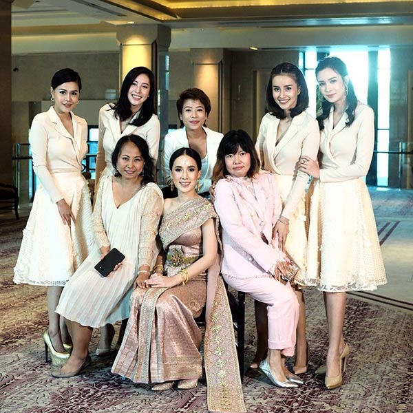 เบนซ์ มณัญญา หมั้น เบนซ์ มณัญญา หมั้น