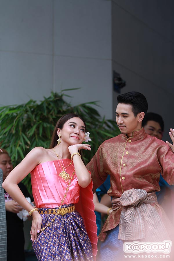 โป๊ป เบลล่า รำแก้บน บุพเพสันนิวาส โป๊ป เบลล่า รำแก้บน บุพเพสันนิวาส