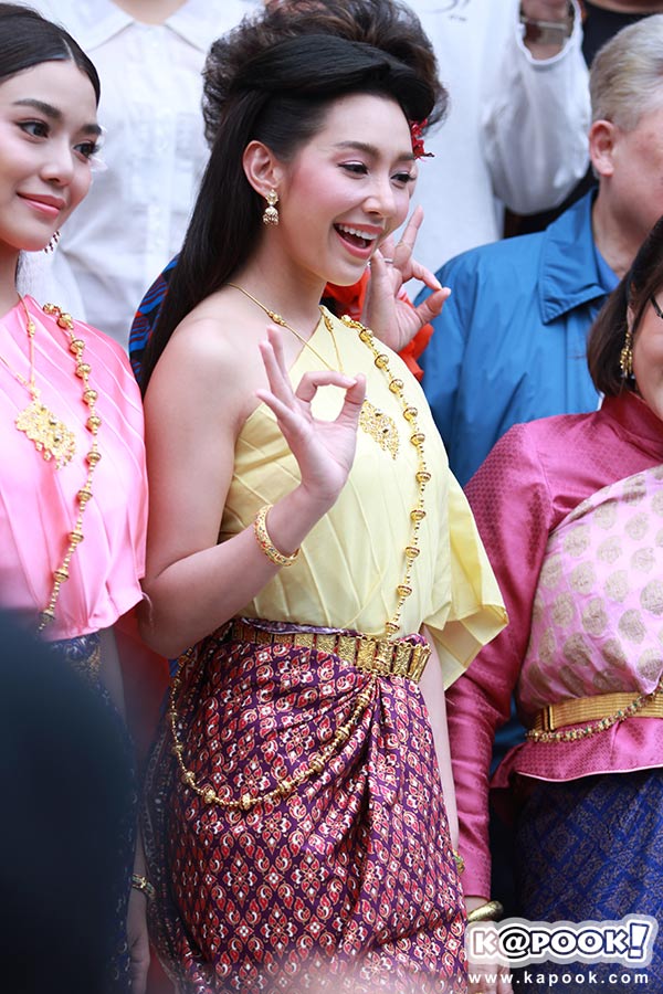 โป๊ป เบลล่า รำแก้บน บุพเพสันนิวาส โป๊ป เบลล่า รำแก้บน บุพเพสันนิวาส