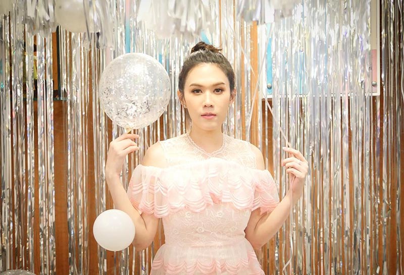 เมย์ เฟื่องอารมย์ เมย์ เฟื่องอารมย์