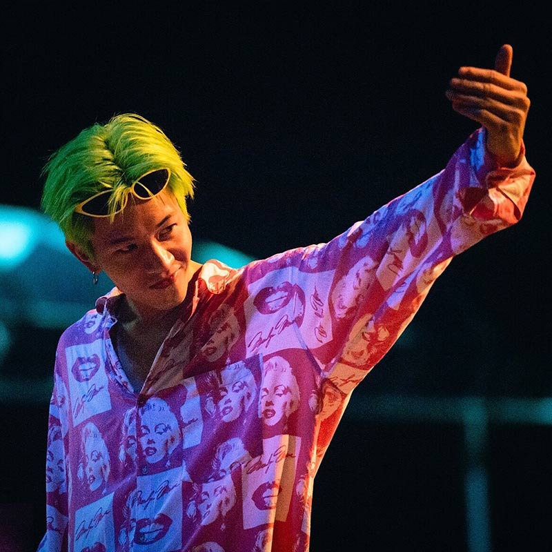 โทนี่ รากแก่น โทนี่ รากแก่น