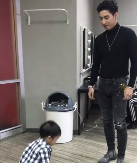 โตโน่ ภาคิน โตโน่ ภาคิน