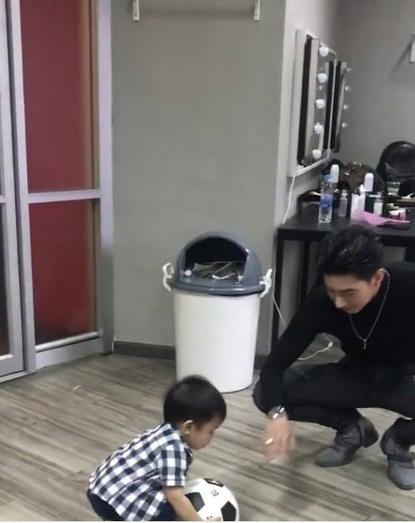 โตโน่ ภาคิน โตโน่ ภาคิน