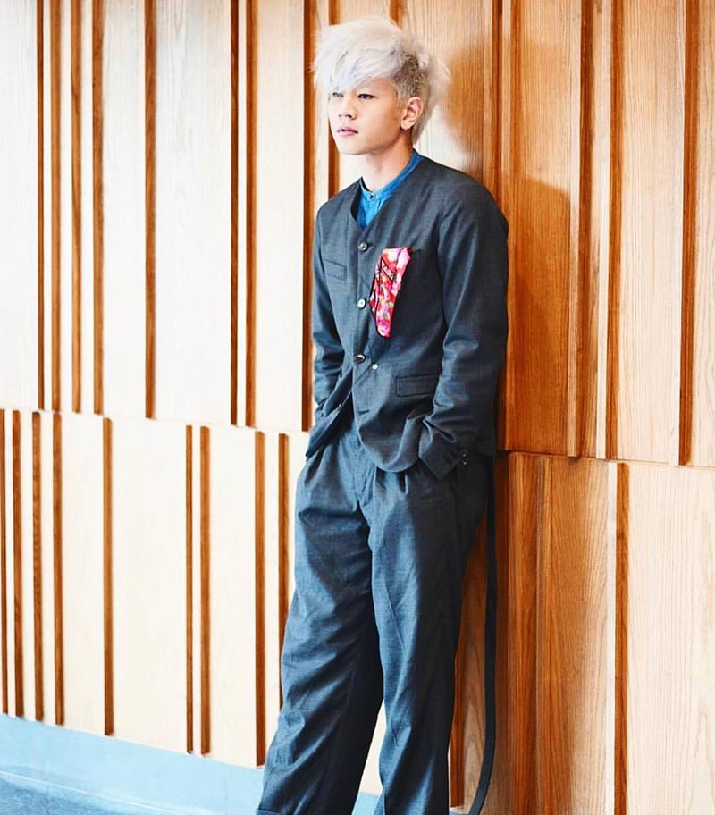 โทนี่ รากแก่น โทนี่ รากแก่น