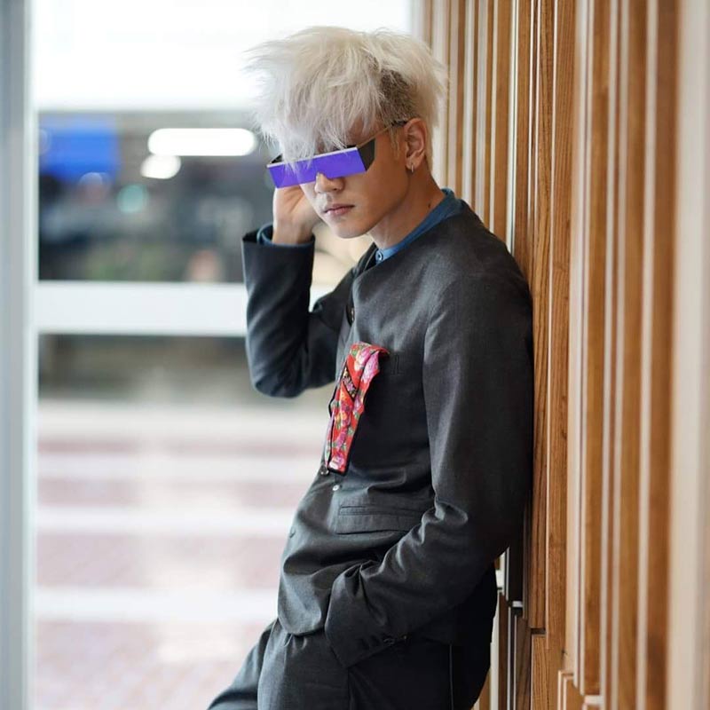 โทนี่ รากแก่น โทนี่ รากแก่น