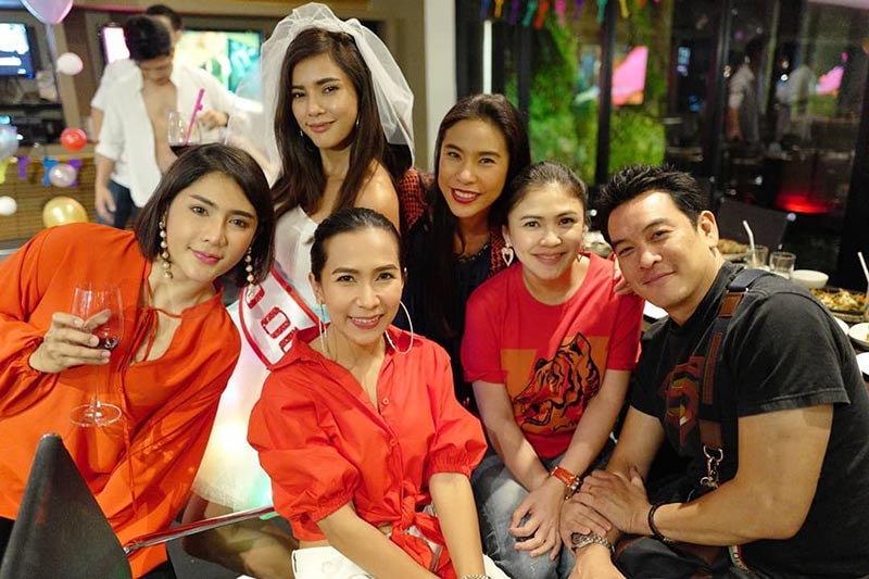 อุ้ม ลักขณา อุ้ม ลักขณา