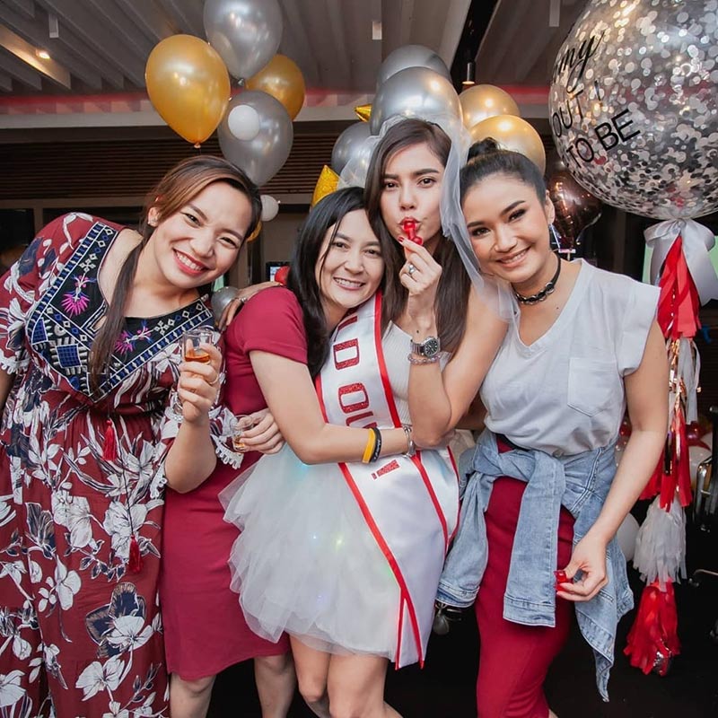 อุ้ม ลักขณา อุ้ม ลักขณา