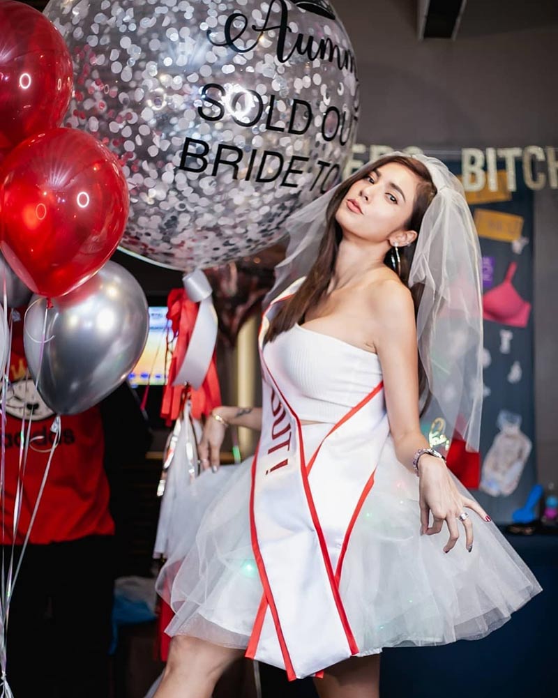 อุ้ม ลักขณา อุ้ม ลักขณา