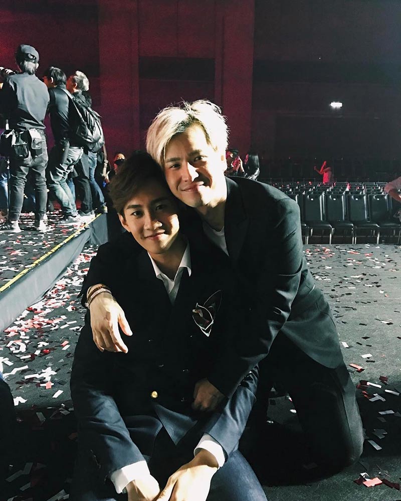 ก้อง ไฮฟ์ซาลอน กัปตัน ชลธร ก้อง ไฮฟ์ซาลอน กัปตัน ชลธร