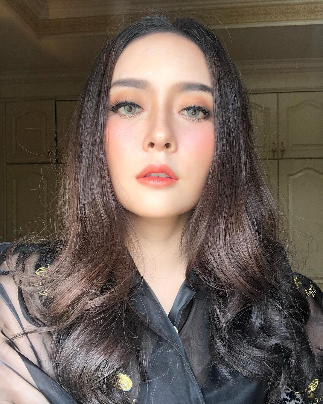 แก้มบุ๋ม แก้มบุ๋ม