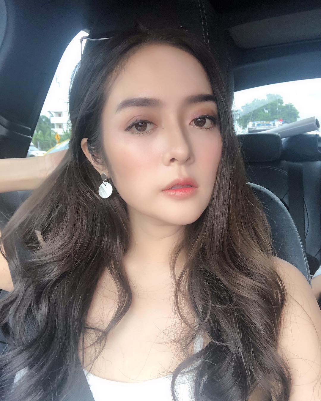 แก้มบุ๋ม แก้มบุ๋ม