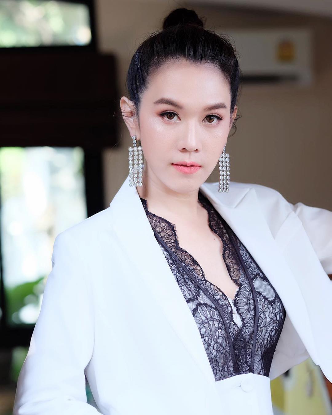 เมย์ เฟื่องอารมย์ เมย์ เฟื่องอารมย์