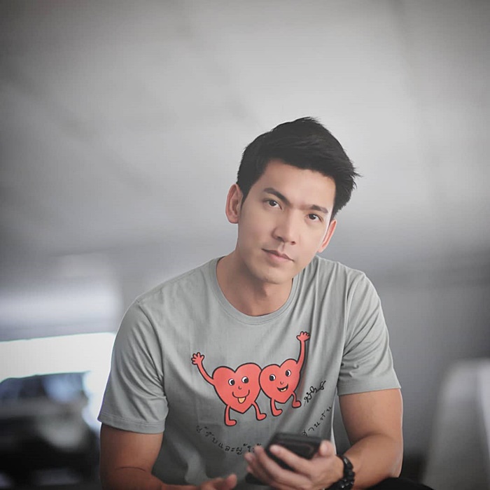 เฟิร์ส เอกพงศ์ เฟิร์ส เอกพงศ์