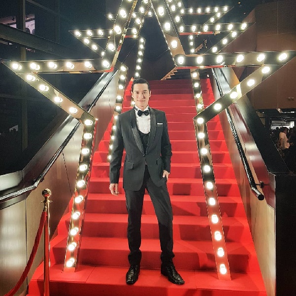 พลอย ปีเตอร์ พลอย ปีเตอร์