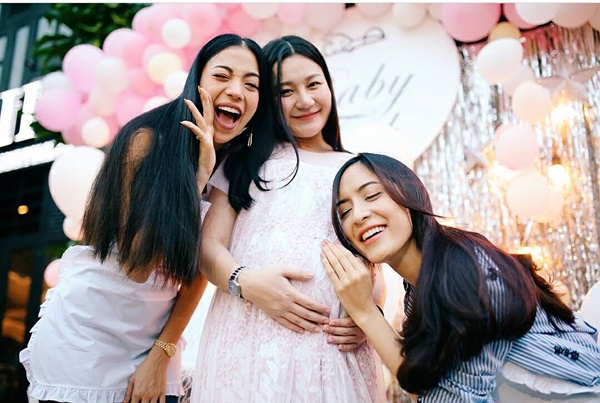 เอ็ม บุษราคัม เอ็ม บุษราคัม