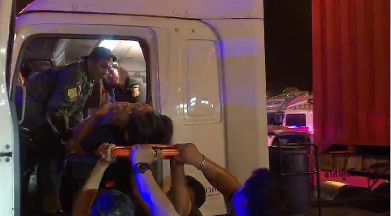 คลอดลูกบนรถ คลอดลูกบนรถ