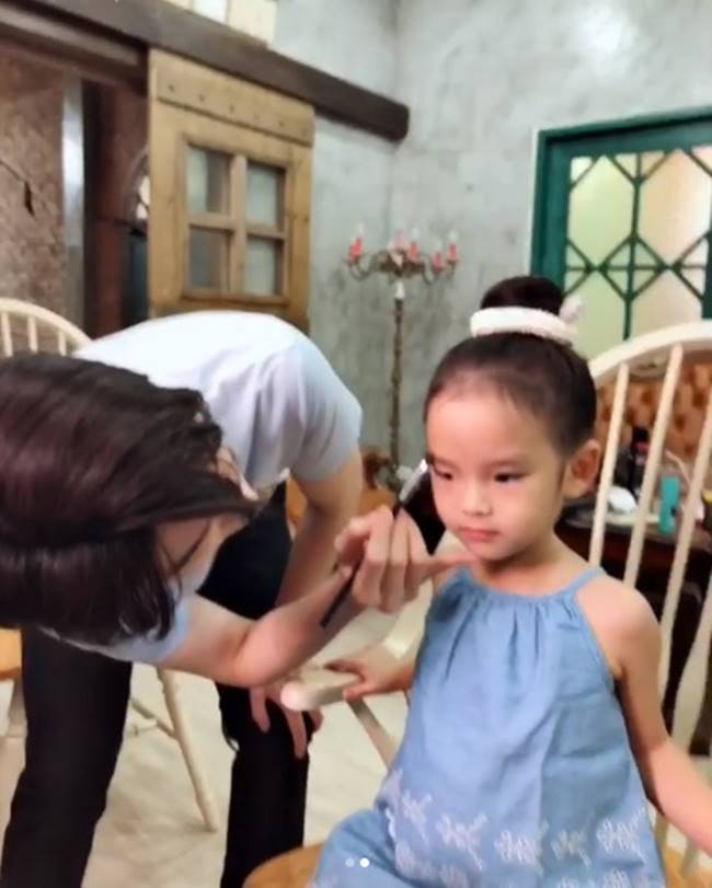 แอฟ ทักษอร - น้องปีใหม่ แอฟ ทักษอร - น้องปีใหม่