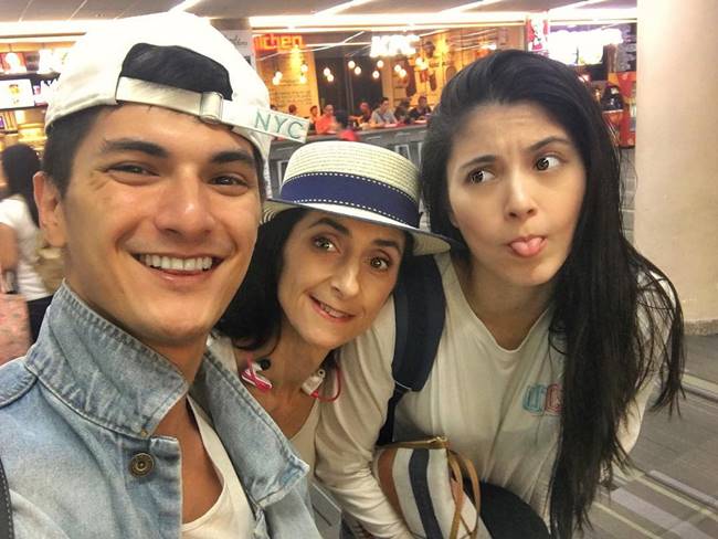 โซฟี่ น้องชิน ชินวุฒิ แซ่บทะลุปรอท โซฟี่ น้องชิน ชินวุฒิ แซ่บทะลุปรอท