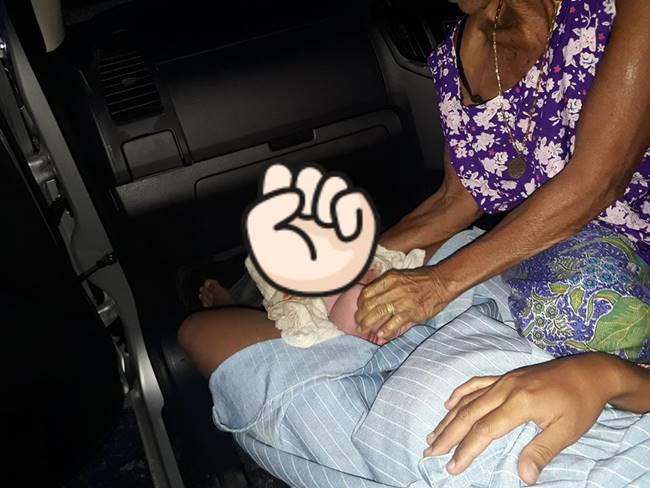 คลอดลูกบนรถ คลอดลูกบนรถ