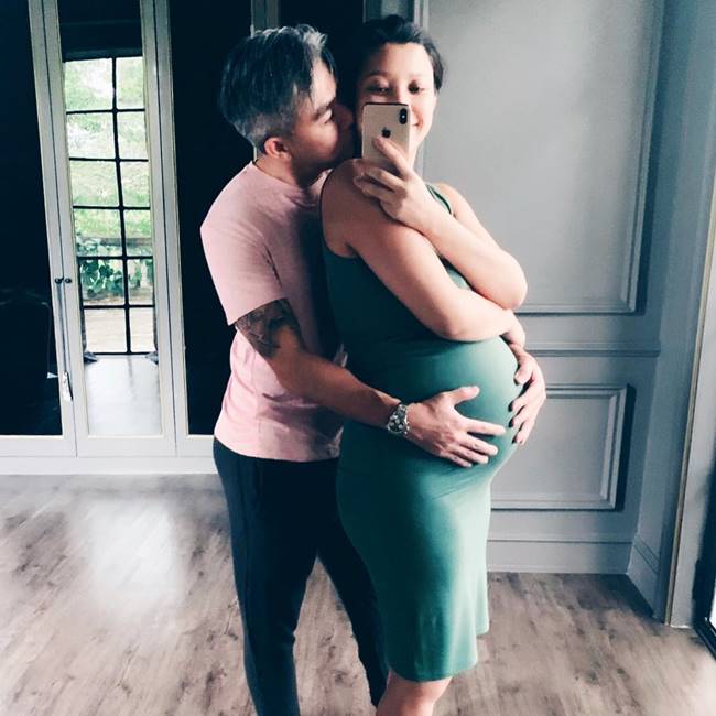 เอมมี่ มรกต เอมมี่ มรกต