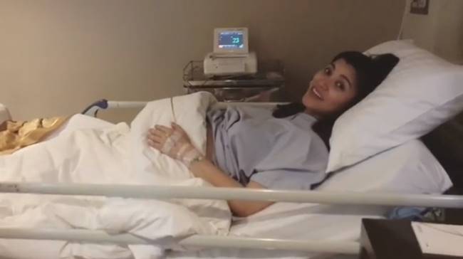 ไฮโซเจมส์-เอมมี่ มรกต ไฮโซเจมส์-เอมมี่ มรกต