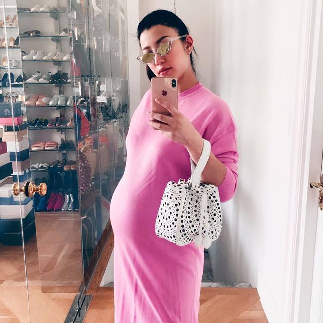 เอมมี่ มรกต เอมมี่ มรกต