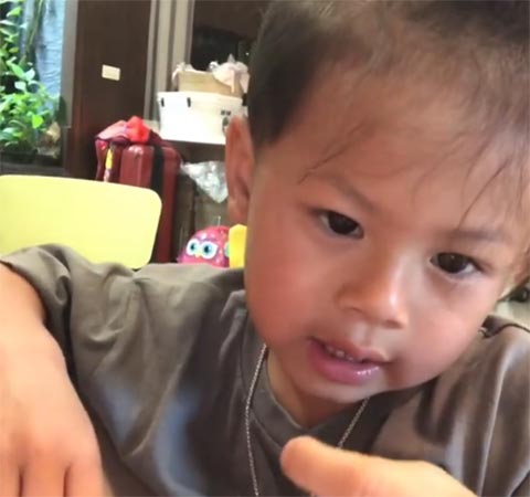 คลิป น้องคีริน อ้อนคุณแม่ คลิป น้องคีริน อ้อนคุณแม่