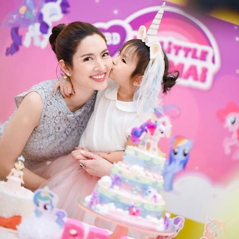งานวันเกิด น้องปีใหม่ งานวันเกิด น้องปีใหม่