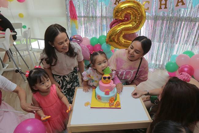 ปาร์ตี้ น้องริชา ปาร์ตี้ น้องริชา