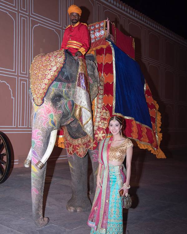 ไอซ์ อภิษฎา ควง ไฮโซแม็กซ์ ไอซ์ อภิษฎา ควง ไฮโซแม็กซ์