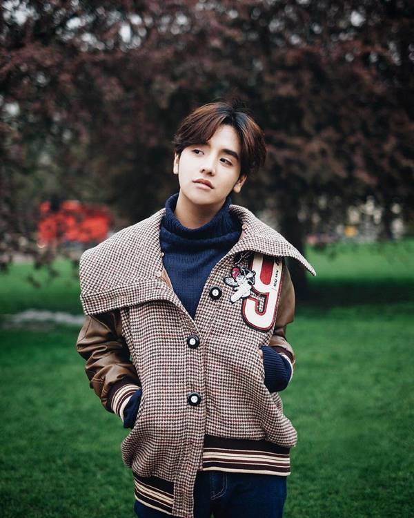 ลุกซ์ ชาญวิทย์ ลุกซ์ ชาญวิทย์