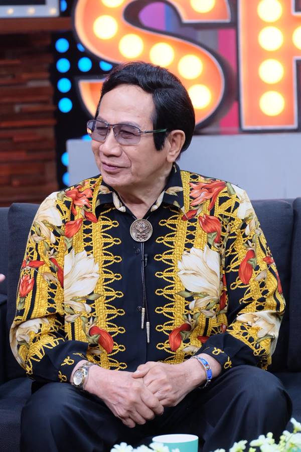 สมบัติ เมทะนี ควง อาตุ๊ กาญจนา สมบัติ เมทะนี ควง อาตุ๊ กาญจนา