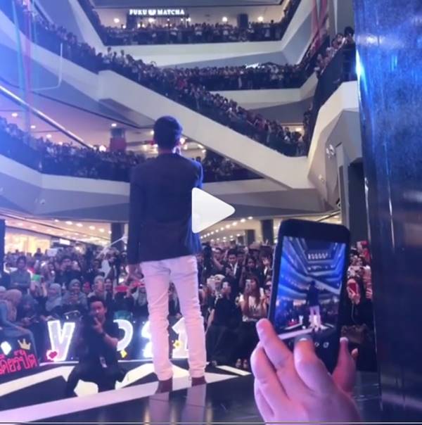 โป๊ป ธนวรรธน์ โป๊ป ธนวรรธน์