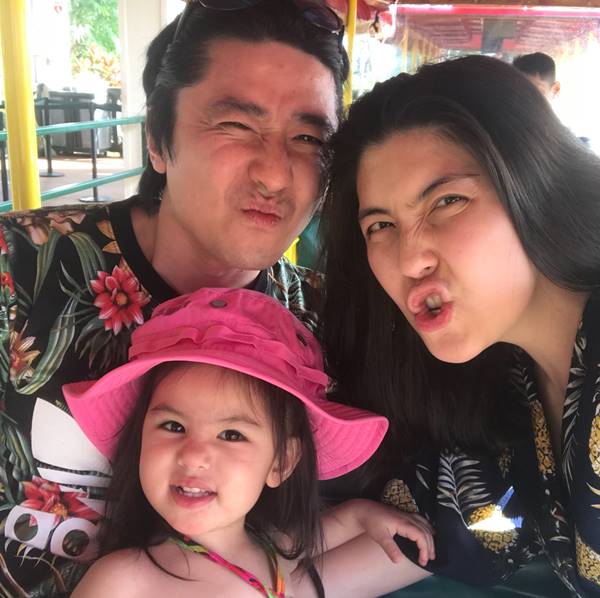 อั๋น ศราวุธ เฮลั่น เจนนิเฟอร์ ตั้งท้องลูกคนที่ 2 อั๋น ศราวุธ เฮลั่น เจนนิเฟอร์ ตั้งท้องลูกคนที่ 2