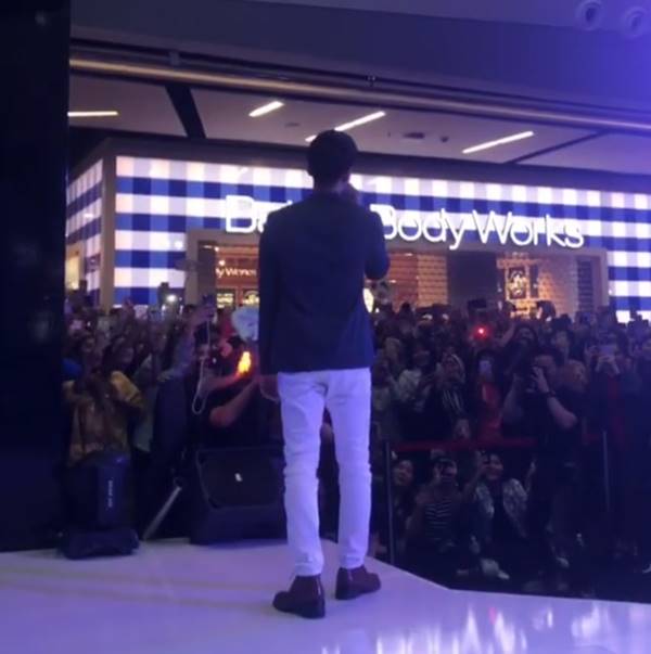 โป๊ป ธนวรรธน์ โป๊ป ธนวรรธน์