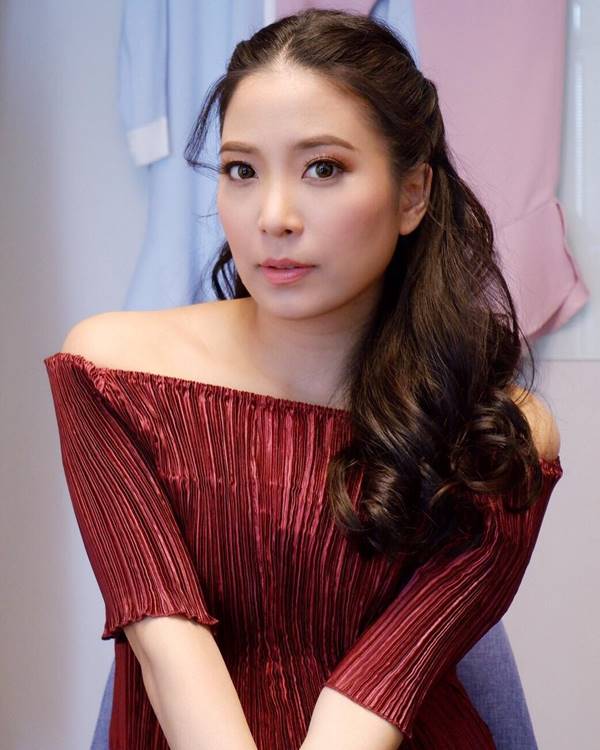 โบว์ สาวิตรี โบว์ สาวิตรี