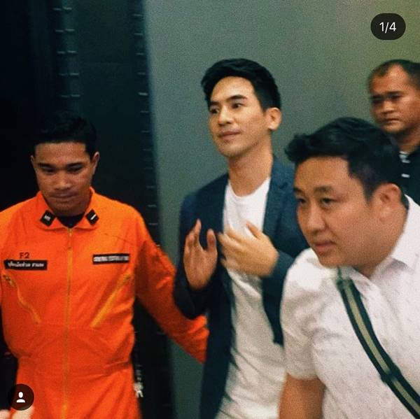 โป๊ป ธนวรรธน์ โป๊ป ธนวรรธน์