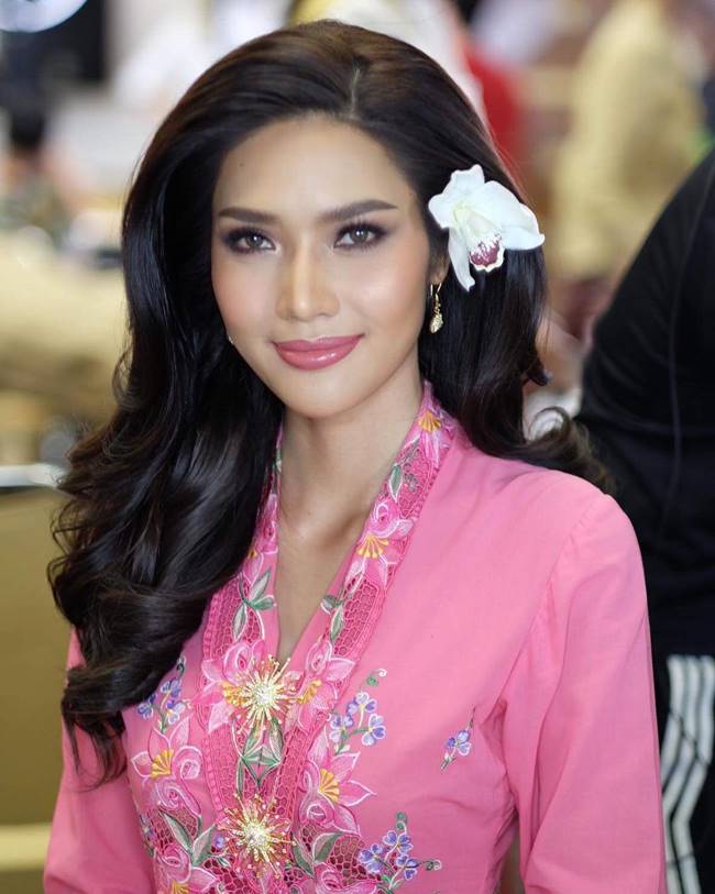 มอส น้ำอ้อย มอส น้ำอ้อย